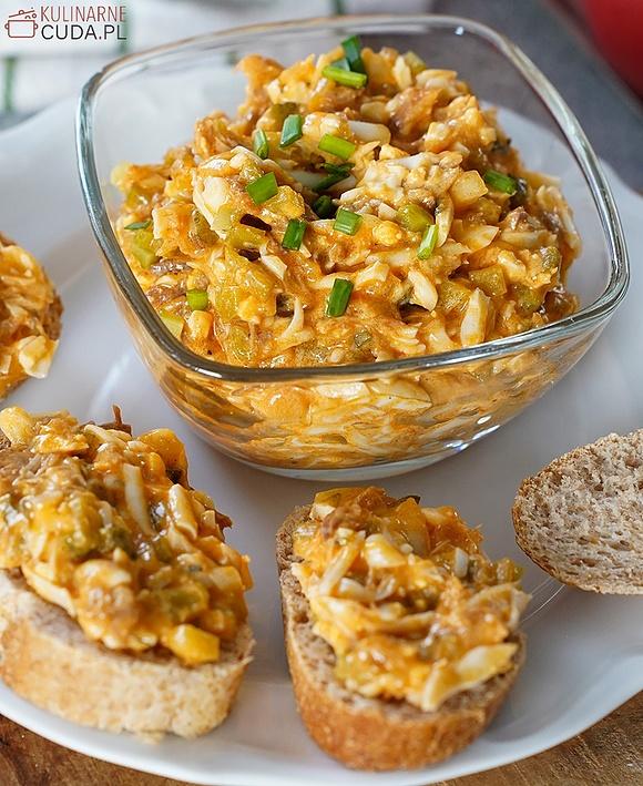 Pasta jajeczna z rybą z puszki