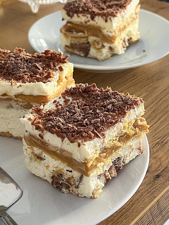 Ciasto Mars - bez pieczenia, deser dla fanów batoników