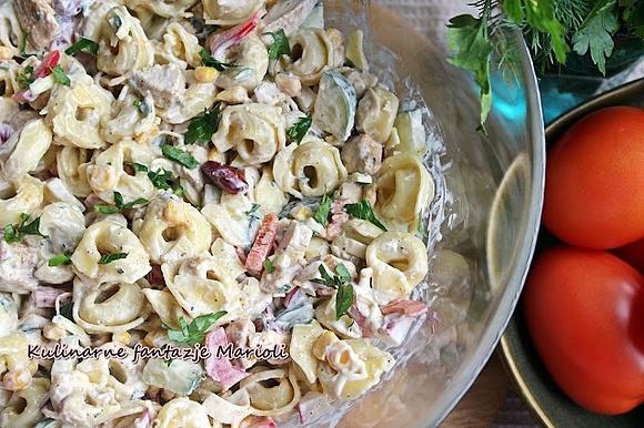 Wiosenna sałatka z tortellini