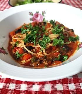 Spaghetti alla Puttanesca klasyczne