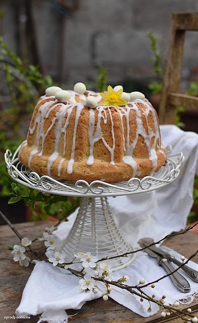 Babka na białkach