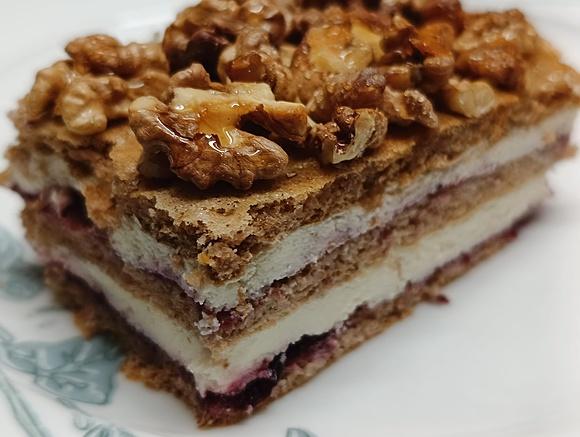 Keto orzechowiec bezglutenowy niskowęglowodanowy deser