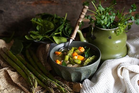Zupa ze szparagami fit! Gęsta i pożywna