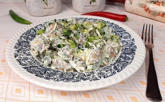 Sałatka z młodych ziemniaków z ziołami