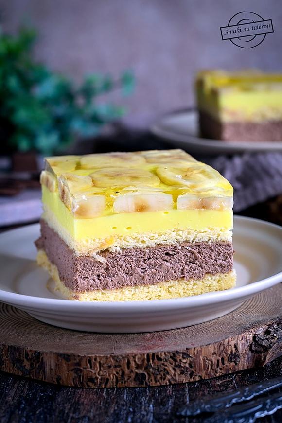 Truflowy bananowiec z galaretką i bananami