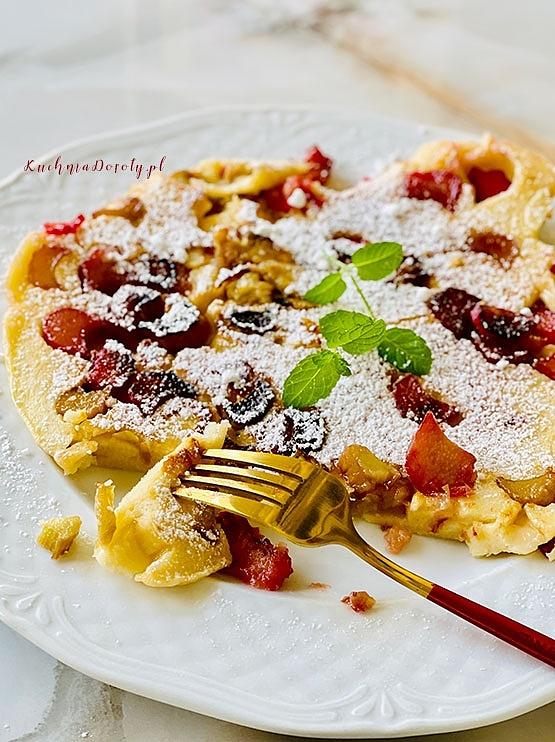 Omlet z rabarbarem