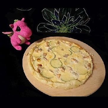 Tarta z łososiem i cukinią