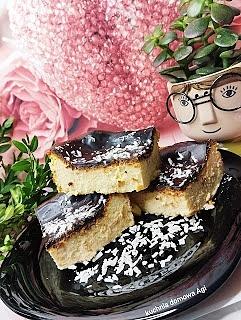 Przepyszny sernik pieczony z twarogu z wiaderka i mascarpone karmelowym