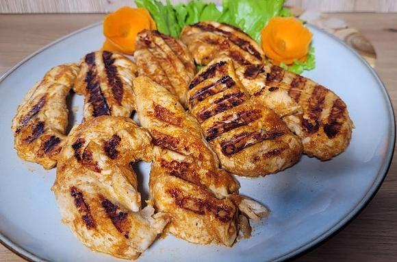 Kurczak grillowany w marynacie miodowej