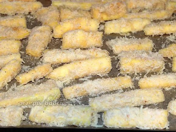 Frytki z cukinii z serem pieczone w piekarniku