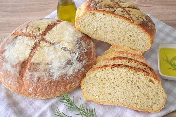Włoski chleb z ziemniakami po abruzyjsku