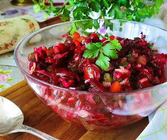 Prosta sałatka z buraczków