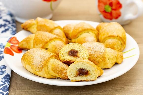 Rogaliki krucho-drożdżowe z marmoladą