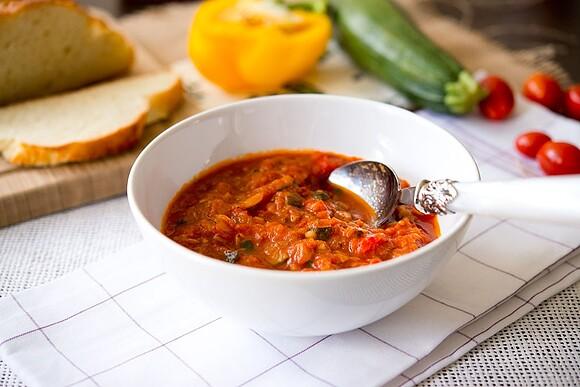 Leczo z cukinii i papryki w Thermomix