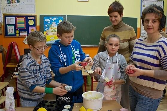 Pomarańczowe babeczki z makiem