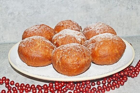 Pączki z marmoladą różaną