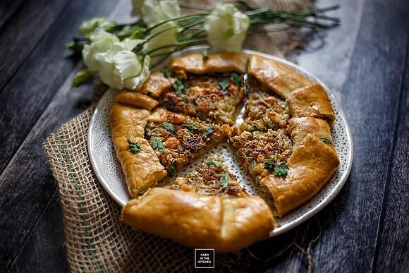 Galette z serem, cebulą i porem na oliwie