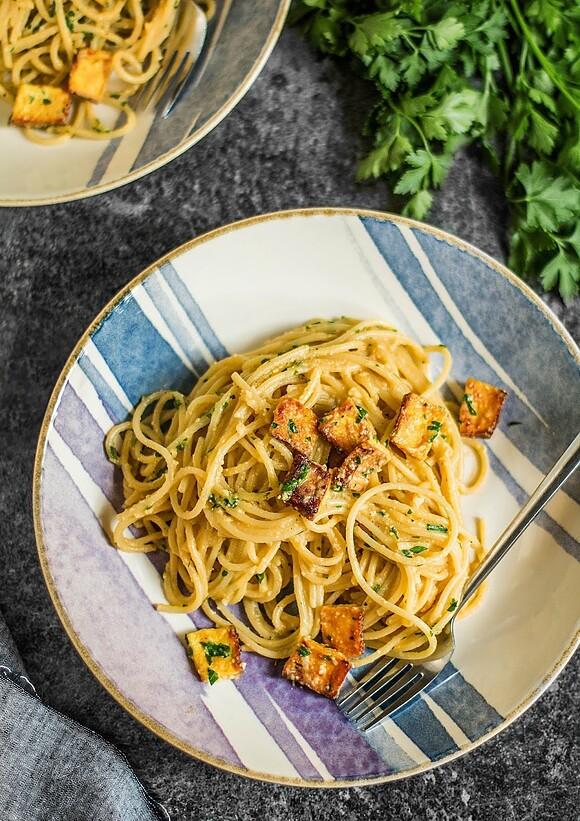 Wegańskie spaghetti carbonara