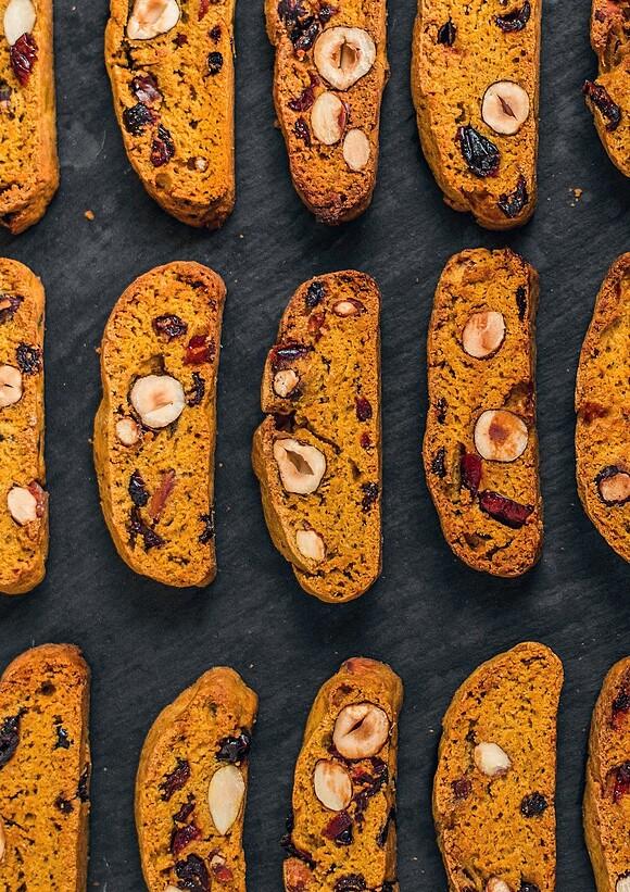 Wegańskie biscotti z dynią i orzechami