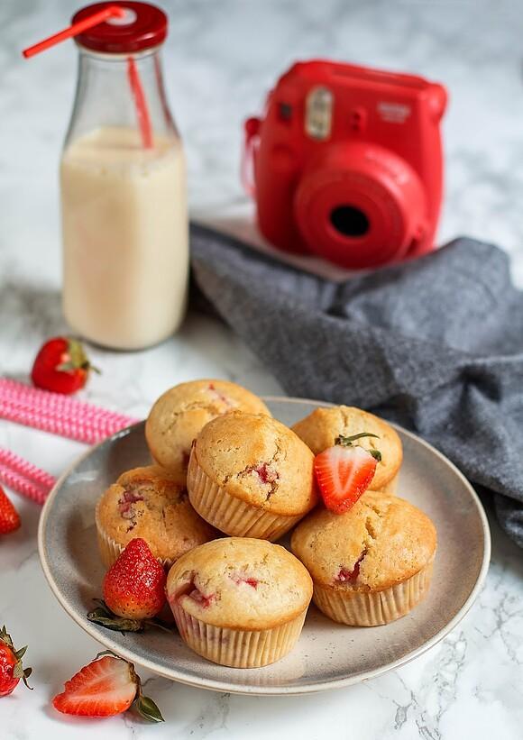 Wegańskie muffinki z truskawkami idealne