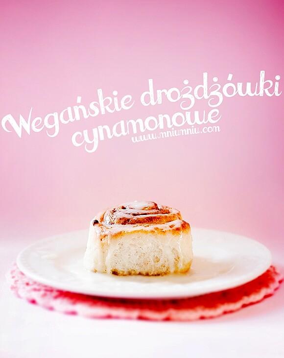 Wegańskie drożdżówki cynamonowe