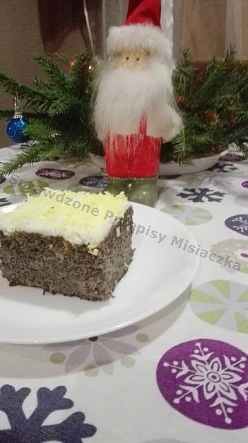 Makowiec z jabłkami