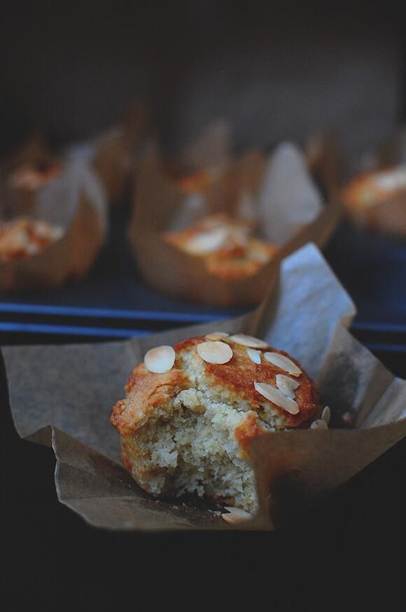 Muffiny cytrynowo-migdałowe z mąki ryżowej bezglutenowe