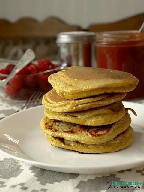 Pancakes gryczano-orkiszowe na śniadanie