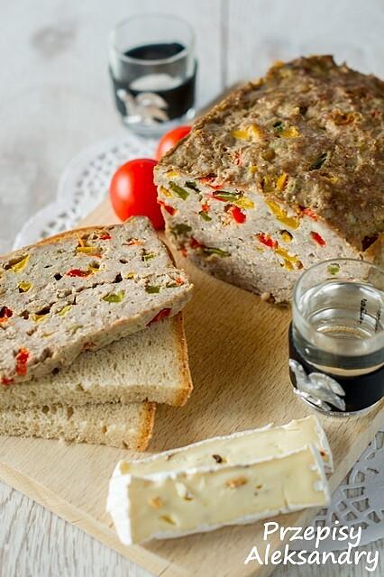 Pieczeń z mięsa mielonego i papryk