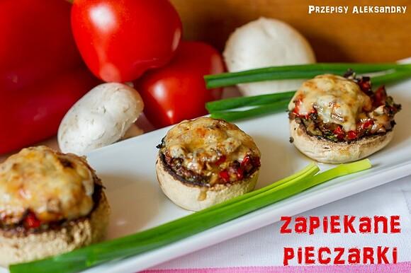 Pieczarki nadziewane warzywami i zapiekane pod serem