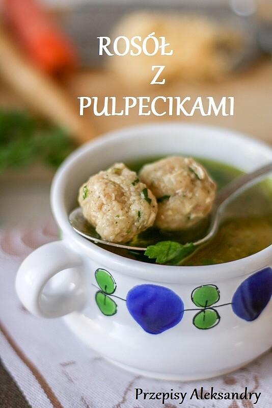 Rosół z serowo-mięsnymi pulpecikami