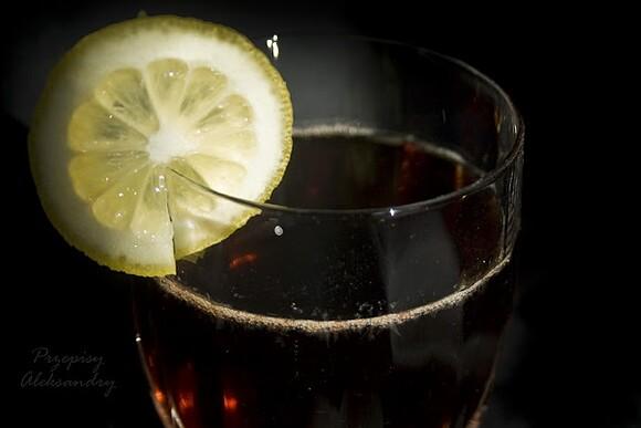 Cuba Libre - drink z rumu i coli