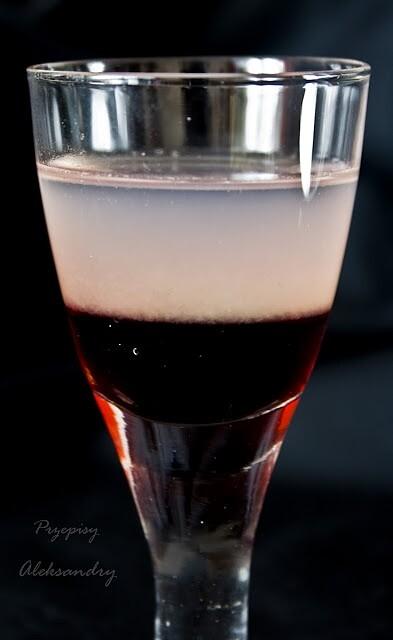 Bee shot pszczółka: przepis na napój alkoholowy z malinami