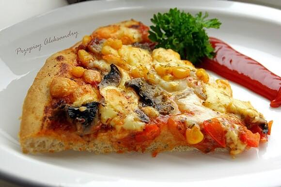 Zdrowsza pizza na mące pełnoziarnistej