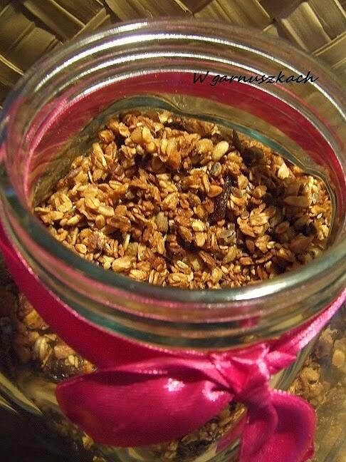 Granola z rodzynkami i miodem