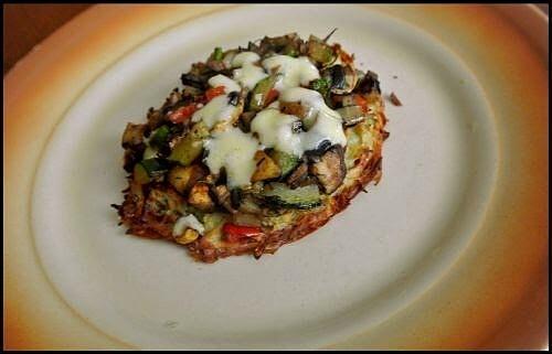 Bezglutenowe pizzerki ziemniaczane z warzywami i mozzarellą