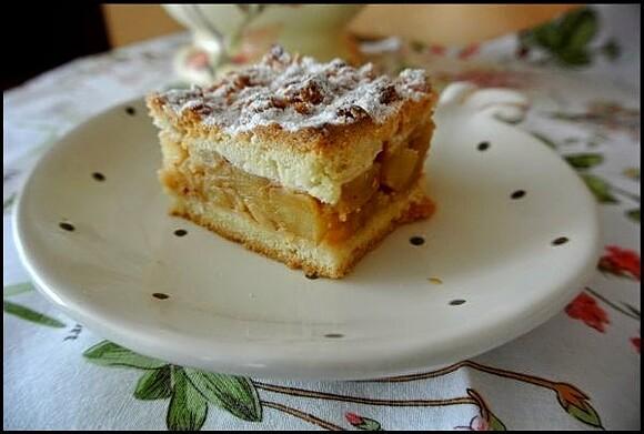 Szarlotka na kruchym cieście