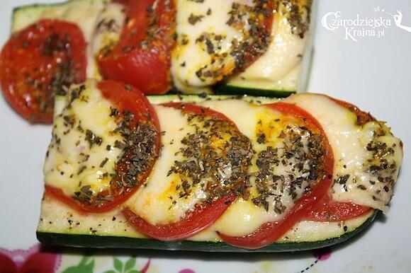 Cukinia zapiekana z caprese