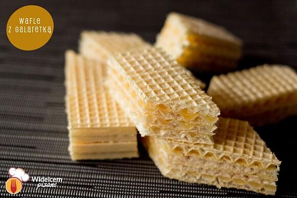 Wafle z galaretką owocową