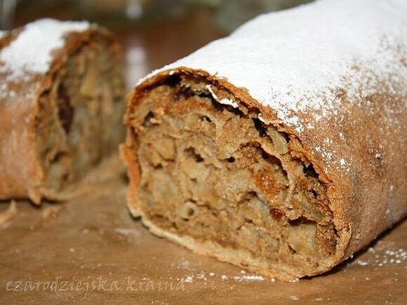 Strudel pełnoziarnisty z jabłkami