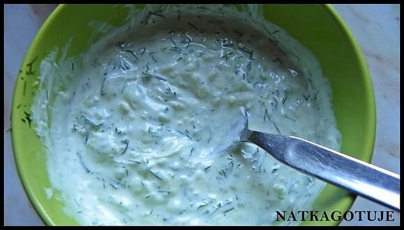 Sos tzatziki z jogurtem naturalnym