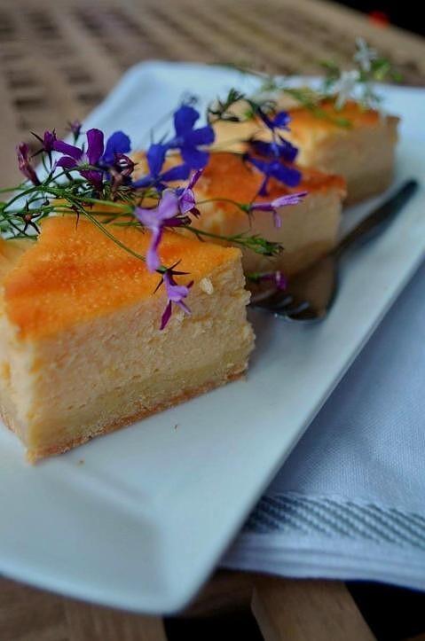 Sernik z mascarpone na kruchym spodzie