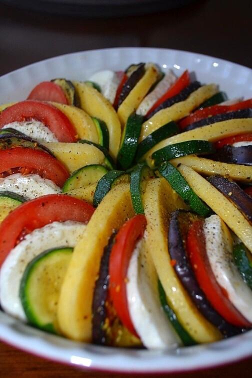 Zapiekanka warzywna z polentą i mozzarellą