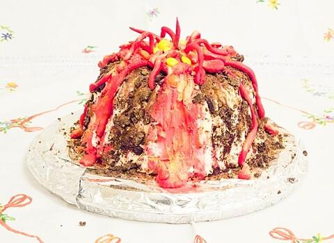 Tort wulkan na urodziny dziecka