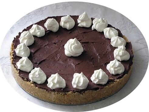Tarta czekoladowa z bitą śmietaną