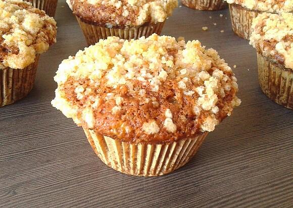 Bananowe muffinki na palonym maśle z kruszonką
