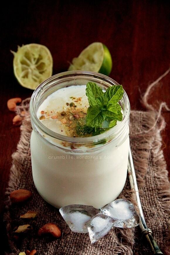 Lassi z limonką i pistacjami
