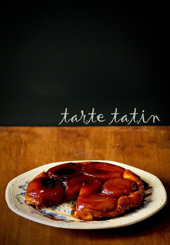Tarta tatin z karmelowym sosem