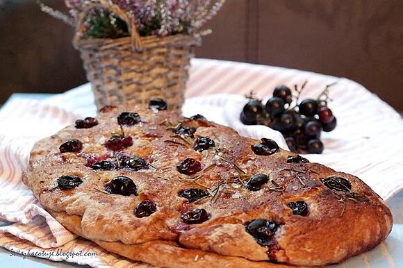 Foccacia z czarnymi winogronami z Toskanii