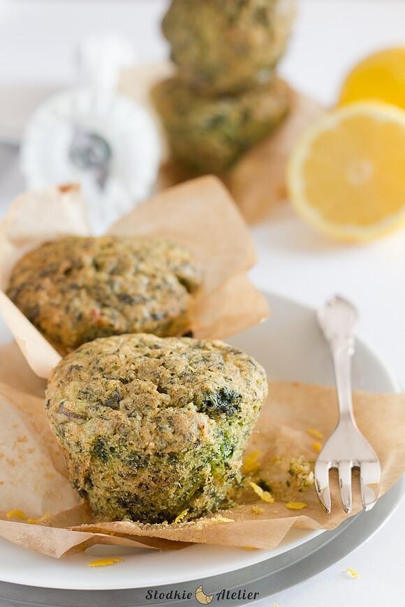 Muffiny ze szpinakiem i skórką cytrynową